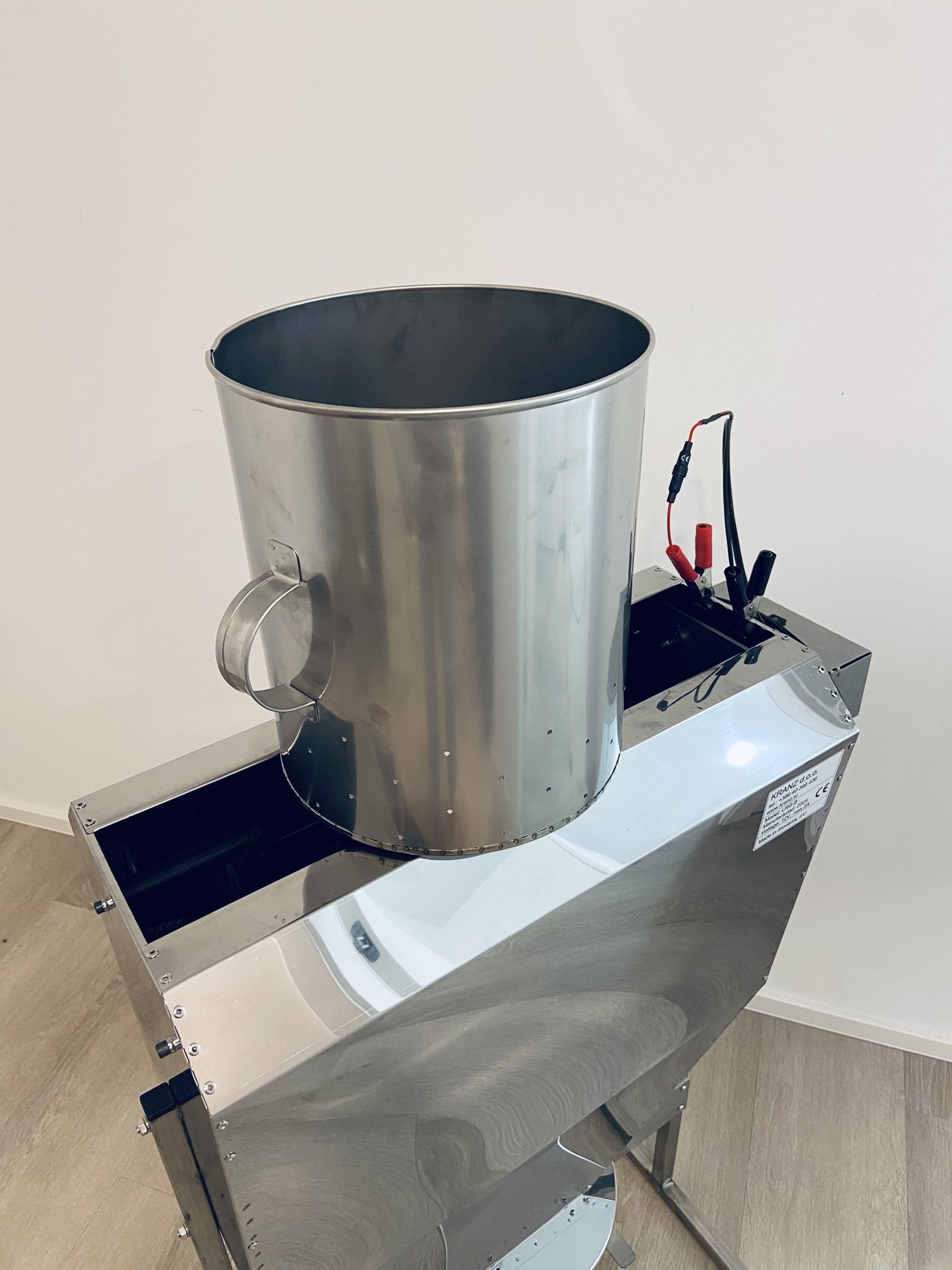 Dispositif d'écartement des abeilles 3